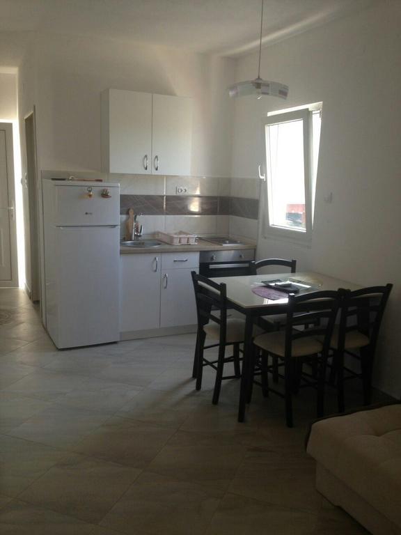 Apartmani Roganovic Luštica Exterior foto